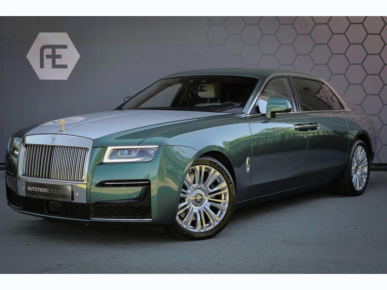 Rolls-Royce Ghost 6.75 V12 Extended Wheelbase | VERY UNIQUE !! | BESPOKE INTER
