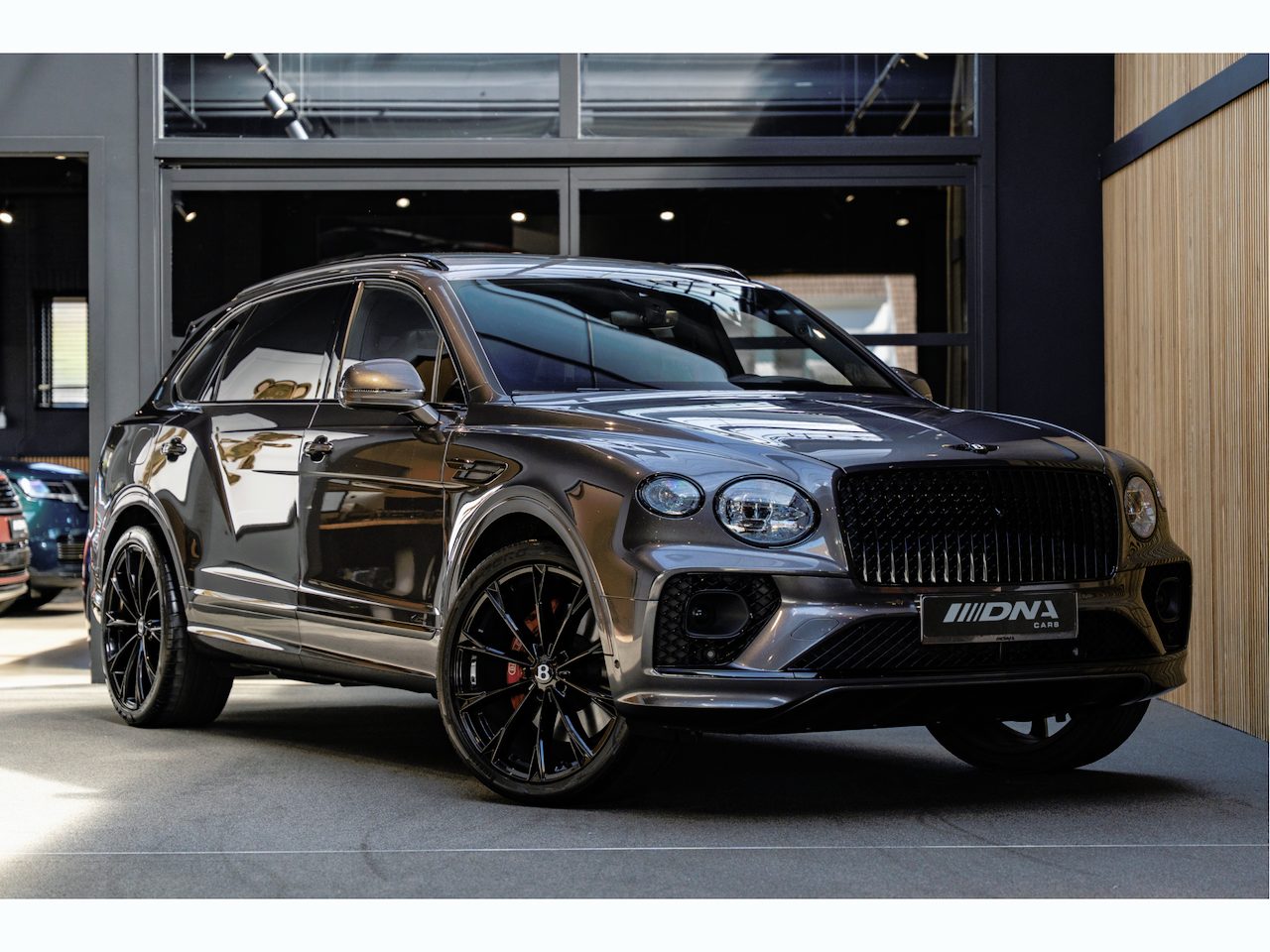 Bentley Bentayga Azure EWB Naim Entertainment Massage 4.0 V8 Azure EWB