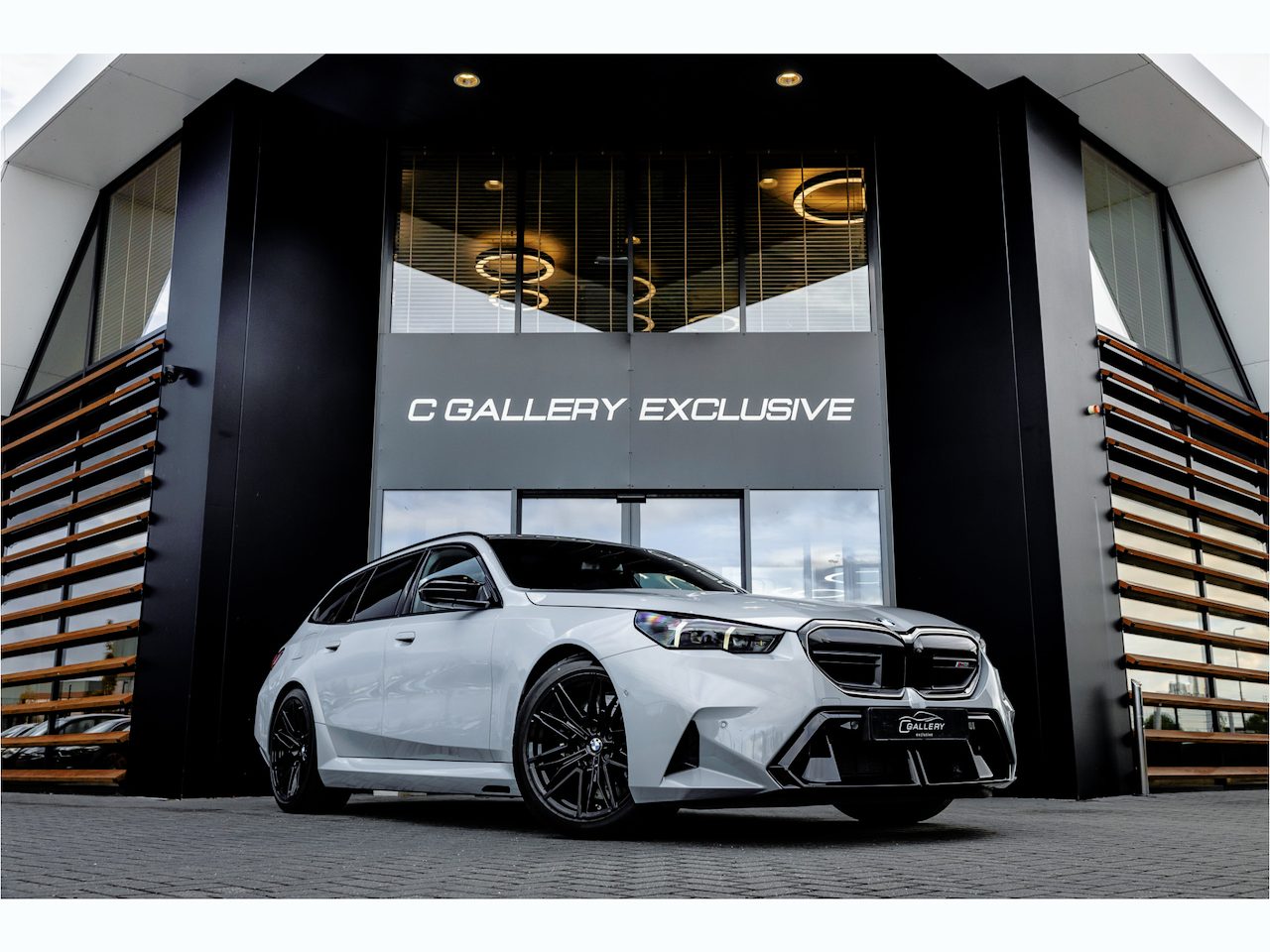 BMW M5 5-serie Touring - Panorama | Bowers & Wilkins | Brooklyn Gra