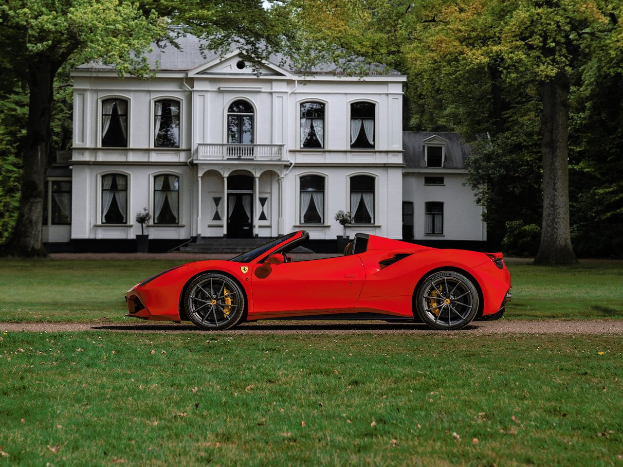 Ferrari 488 Spider | Front-lift | Pista wheels | Carbon stuur + LED's |