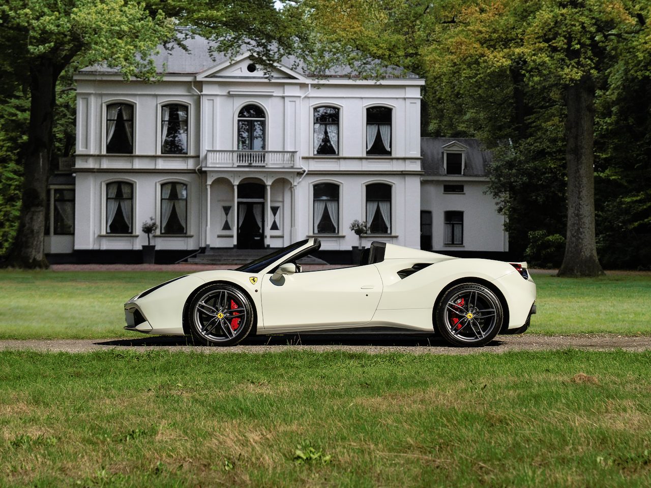 Ferrari 488 3.9 Spider HELE | Carbon ext. | New Power 06-2028 | Lift | C