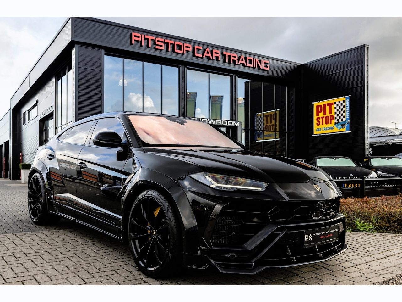 Lamborghini Urus 4.0 V8 Novitec 782 hp, Wide-Body en uitlaat, Massage, 23 inch