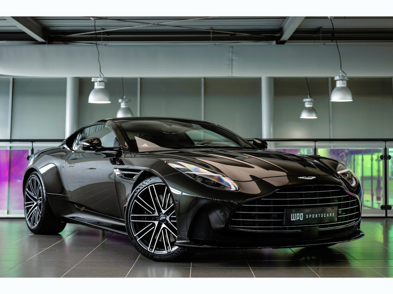 Aston Martin DB12 4.0 V8