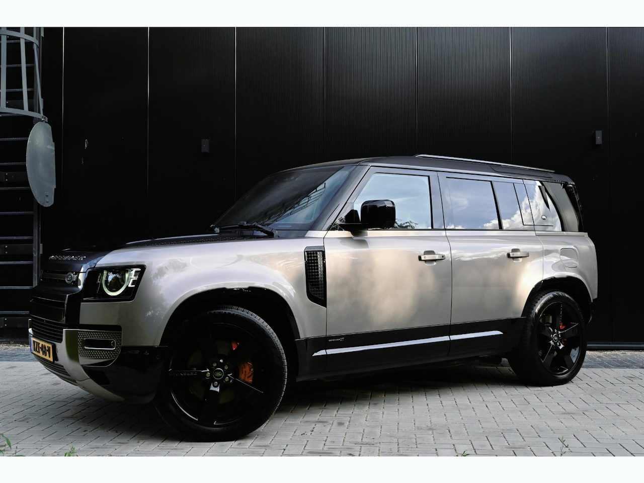 Land Rover Defender 110 P400E Defender-X Full, open dak