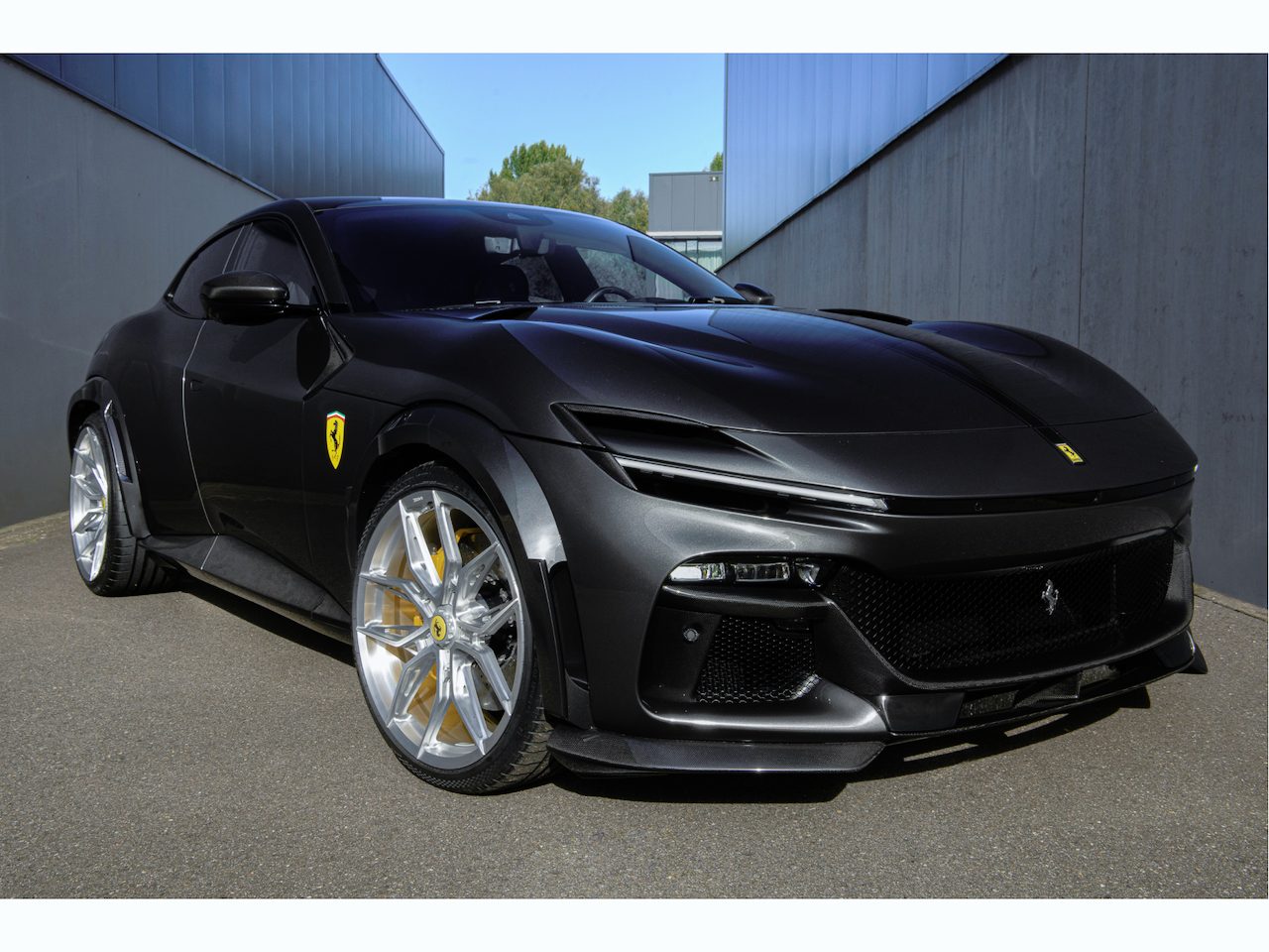 Ferrari Purosangue 6.5 V12 NOVITEC ESTESO Widebody Kit I Painted Shields