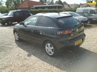 Seat Ibiza 1.4-16V Trendstyle 3 drs sport met airco lmv.