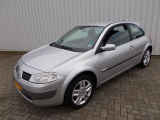 Renault Mégane 1.6-16V Privilège Luxe 3drs ( APK KEURING BIJ AFLEVERING! )