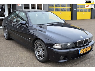 BMW 5-serie E39 5.0 Liter V8 400PK. Oer M5 dealer onderhouden. YOUNGTIMER!!!