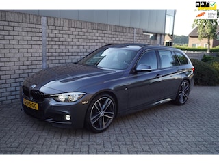 BMW 3-serie Touring 318i M Sport Corporate Lease Autom Leder Panodak Navi Clima 2x PDC LMV NL Auto.