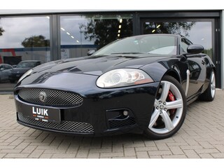 Jaguar XK 4.2 V8 Coupé YOUNGTIMER + LEDER + BOWERS & WILKINS + KEYLESS + NAVI + CRUISE