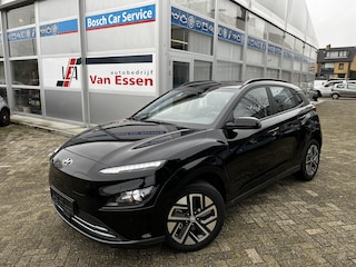 Hyundai Kona EV Comfort 39 kWh Warmtepomp, Navi, lane departure adaptive cruise control, € 2000,- subsidie mogelijk