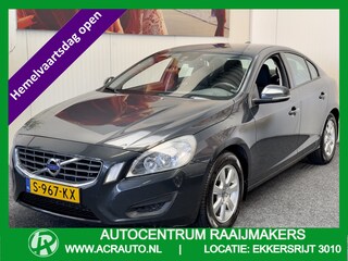 Volvo S60 1.6 T3 KINETIC CRUISE CONTROL CLIMATE CONTROL BLUETOOTH TELEFOON MEDIA VOORBEREIDING PDC  AFN. TREKHAAK ZEER MOOI !! 3010 DEMO