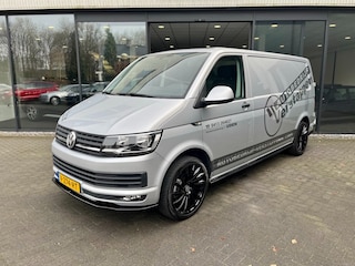 Volkswagen Transporter 2.0 TDI 150PK L2H1 SPORTLINE ,Navi/Carplay,Cruise,Pdc,Multie Stuur,20In