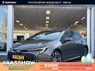 Toyota Corolla 1.8 Hybrid First Edition NL Auto | Navigatie Apple CarPlay/Android Auto | LED | Parkeersensoren | Stoelverwarming | Keyless | Adaptieve cruise control | Nieuw type |