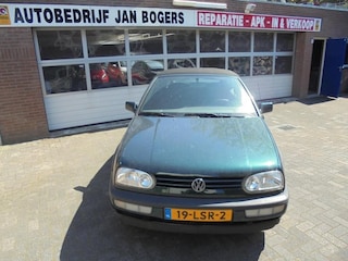 Volkswagen Golf Cabriolet 1.8