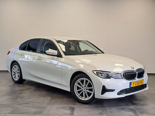 BMW 318i Executive Navigatie Clima Cruise PDC LM 157 PK! 24 maanden garantie mogelijk (*vraag naar de voorwaarden)