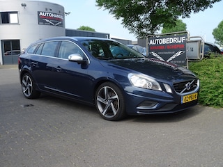 Volvo V60 2.0 T5 R-Design 241PK