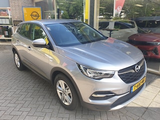 Opel Grandland X X 1.2 TURBO ECC APPLE CAR PLAY BLUET. L.M.