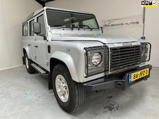 Land Rover Defender 2.5 TD5 110 DC SE Young timer 7 Zitter