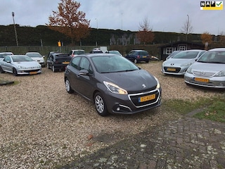 Peugeot 208 1.2 PureTech Blue Lion zeer lux.s nav radio cd airco