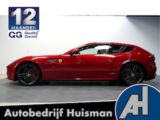 Ferrari FF 6.3 V12 HELE Ferrari Approved tot 06-2024! ROSSO MARANELLO + LED STUUR + CARBON INTERIEUR + LIFT V&A + 3 X CAMERA + DVD SCHERMEN + CRUISE CONTROL + NAVIGATIE + BLUETOOTH + JBL AUDIO + STOELVERWARMING&-KOELING + AFS + FRONT PPF + 20" LM-VELGEN!!