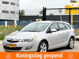 Opel Astra Sports Tourer 1.4 Turbo Edition/navi/psensor/trekhaak/2sleutels/boekjes/incl jaar apk