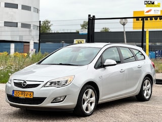 Opel Astra Sports Tourer 1.4 Turbo Edition/navi/psensor/trekhaak/2sleutels/boekjes/incl jaar apk