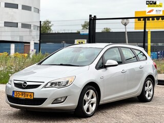 Opel Astra Sports Tourer 1.4 Turbo Edition/navi/psensor/trekhaak/2sleutels/boekjes/incl jaar apk