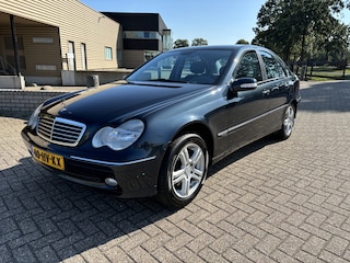 Mercedes-Benz C-klasse 220 CDI Avantgarde [ ecc,audio,cruise,lmv,trekhaak ]