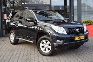 Toyota Land Cruiser 3.0 D-4D 5DRS A/T VAN