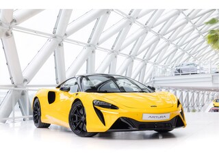McLaren Artura 3.0 V6 Plug-in | 700pk | Volcano Yellow | Black Pack | Performance |