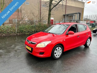 Hyundai i30 1.4i Active Cool AUTO WORDT MET NW APK