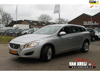 Volvo V60 1.6 T3 Momentum, Automaat, Airco, Navi, Nap.