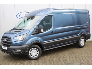 Ford Transit 350 2.0-130pk TDCI L3H2 Trend. Net ingereden, uit voorraad leverbaar ! Volautm. airco, metallic lak, lane- en side assist, adaptive cruise, navigatie by Apple carplay/Android auto cntrl, bijrijdersbank, USB aansluiting etc.