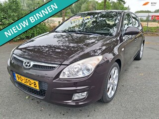 Hyundai i30 1.6i Dynamic Luxe