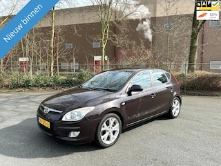 Hyundai i30 1.6i Dynamic Luxe