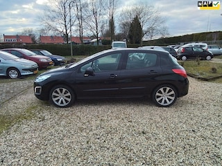 Peugeot 308 1.6 THP Allure leerbekl navi airco/ paneramadak zeer lux,s