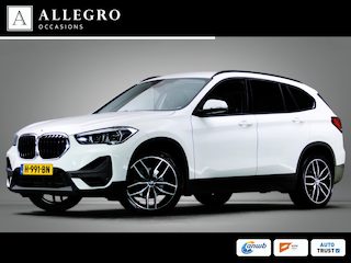 BMW X1 SDrive 18i High Executive Edition (HEAD-UP DISPLAY, TREKHAAK AFNEEMBAAR, NAVIGATIE PROFESSIONAL, STOELVERWARMING, AIRCO)