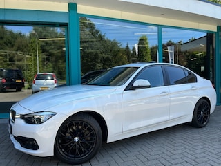 BMW 320i M-SPORT Automaat, 18Inch, Leder, Schuifdak, Navi, Camera, L
