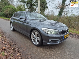 BMW 116i Sport Shadow Edition navigatie sportstoelen