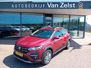 Dacia Sandero 1.0 TCe 90 Comfort Stepway, Airco(automatisch), Carplay, Multimedia systeem, Cruise control, Parkeersensoren, Stoelverwarming, Dode hoek sensor, Camera, Elektrische ramen en spiegels Zeer nette auto, Dealer garantie, BOVAG