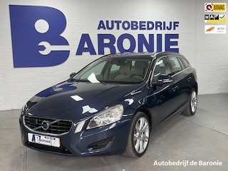 Volvo V60 2.0T Momentum, acc, blis, leder