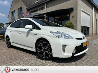 Toyota Prius 1.8 Comfort Hybride Automaat Navigatie / Trekhaak / Camera