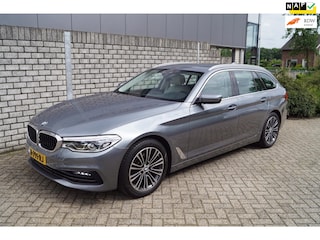 BMW 5-serie Touring 520i High Executive Sport Line Autom Leder Sportst Stoelverw Navi Camera Clima Cruise 2x PDC LMV ENZ NL Auto.