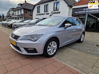 Seat Leon 1.5 TGI Style, Navigatie,Apple Car Play,L.M.Velgen,Parkeersensoren