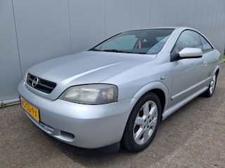 Opel Astra Coupé 2.2-16V