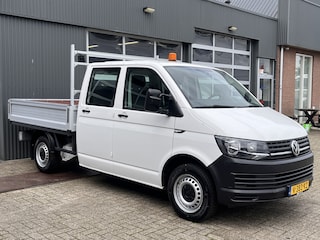 Volkswagen Transporter 2.0 TDI L2H1 DC 102pk Pick-up Trekhaak Airco Camera Cruise controle Navigatie Dubbele cabine Euro 6 Dealer onderhouden 1e Eigenaar Open laadbak Pick-up p-up Bakwagen