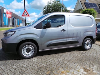 Toyota Proace City 1.5 D-4D Navigator|NAVI | VIRTUEEL | TREKHAAK | nieuw gelijk rijden