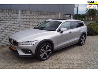Volvo V60 2.0 B5 AWD Ultimate 250PK Autom Panodak Leder Adaptieve Cruise Head-Up Navi Camera Clima 2x PDC LMV Trekh.