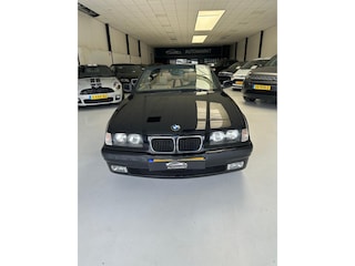 BMW 3-serie Cabrio 318i slechts 135864 km met hardtop